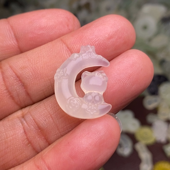 蛇纹石玉颈饰合金123