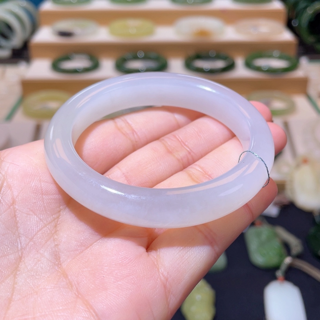 和田玉收藏级贵妃手镯50、51未镶嵌