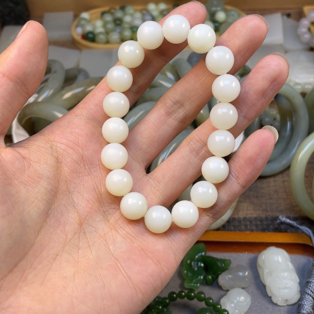 和田玉手串未镶嵌花*?