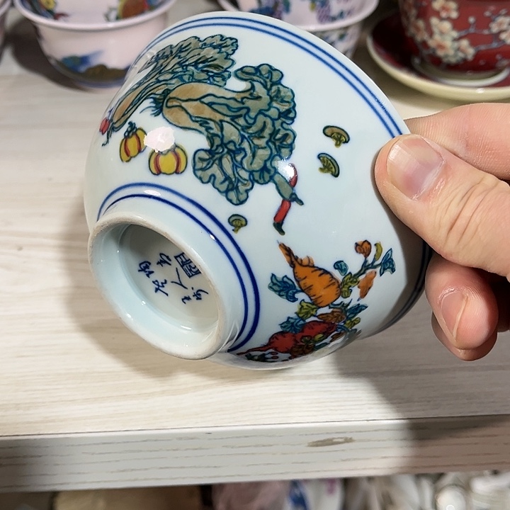 瓷片//////直径12.5厘米。绿。