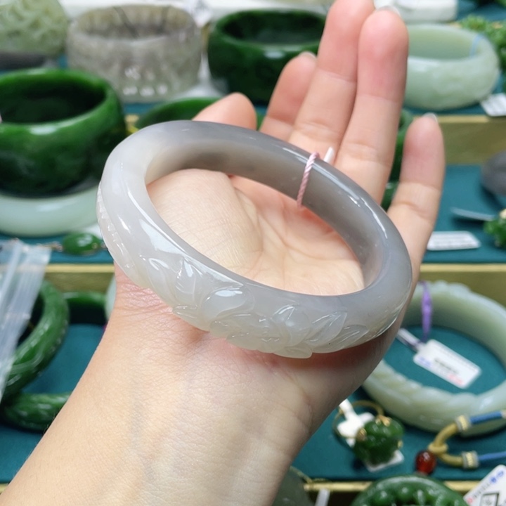 和田玉手镯60+圈口 编号21未镶嵌