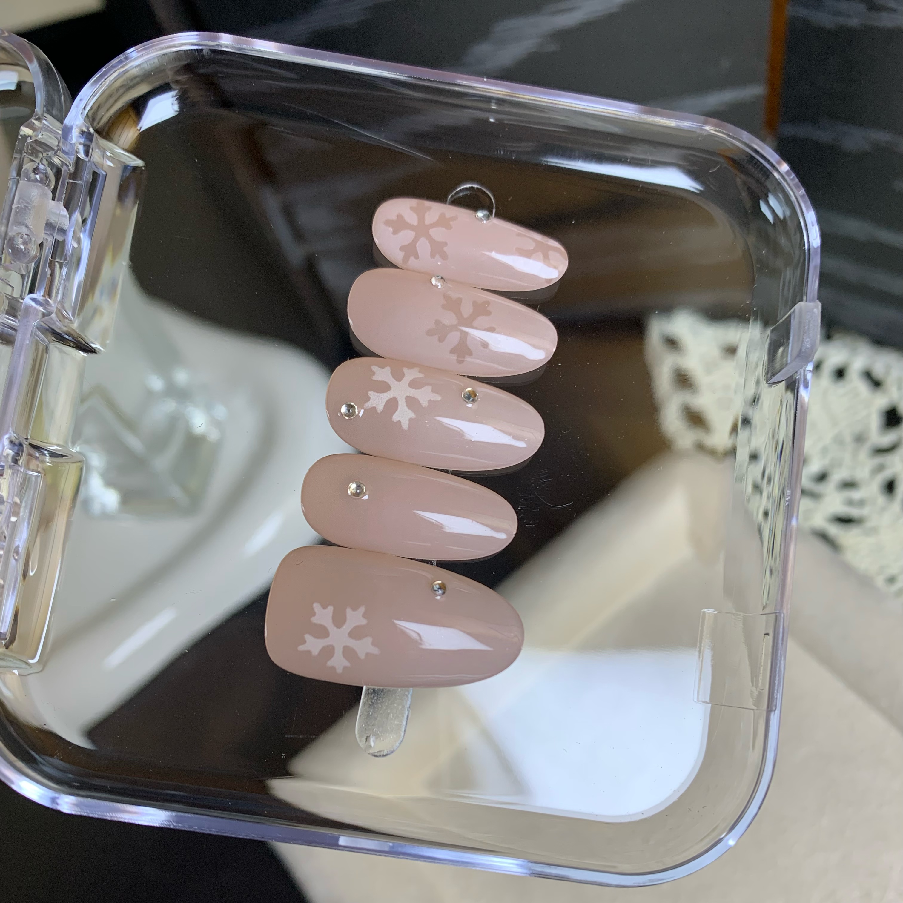 预售 镂空雪花 乳白渐变纯手工穿戴甲美甲日常显白甲片