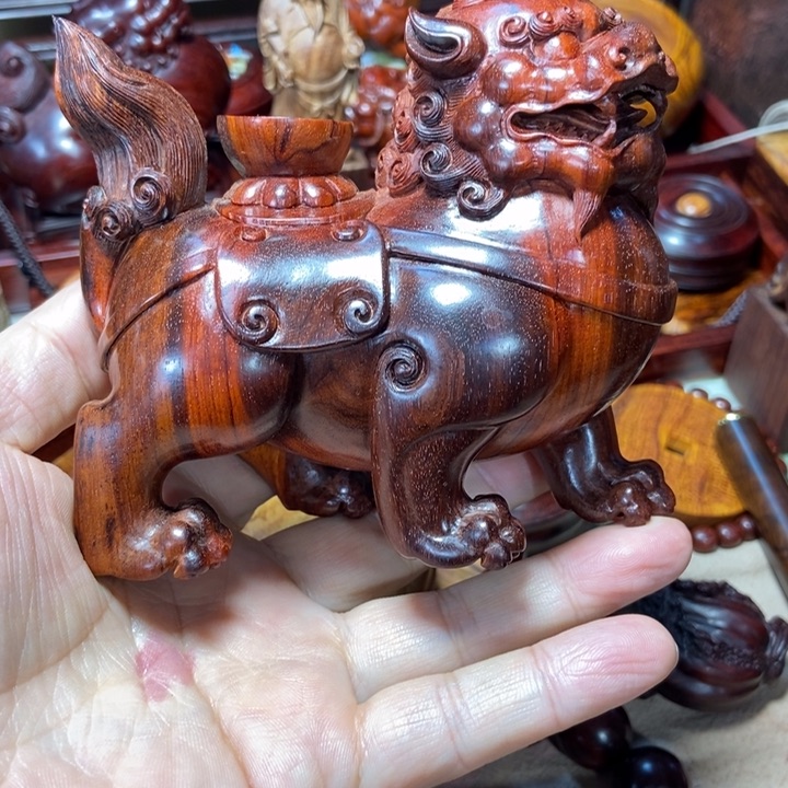 檀香紫檀（小叶紫檀）狮子