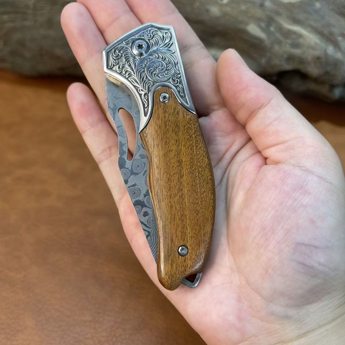 高硬度荒野大马士革钢多功能户外刀具露营刀