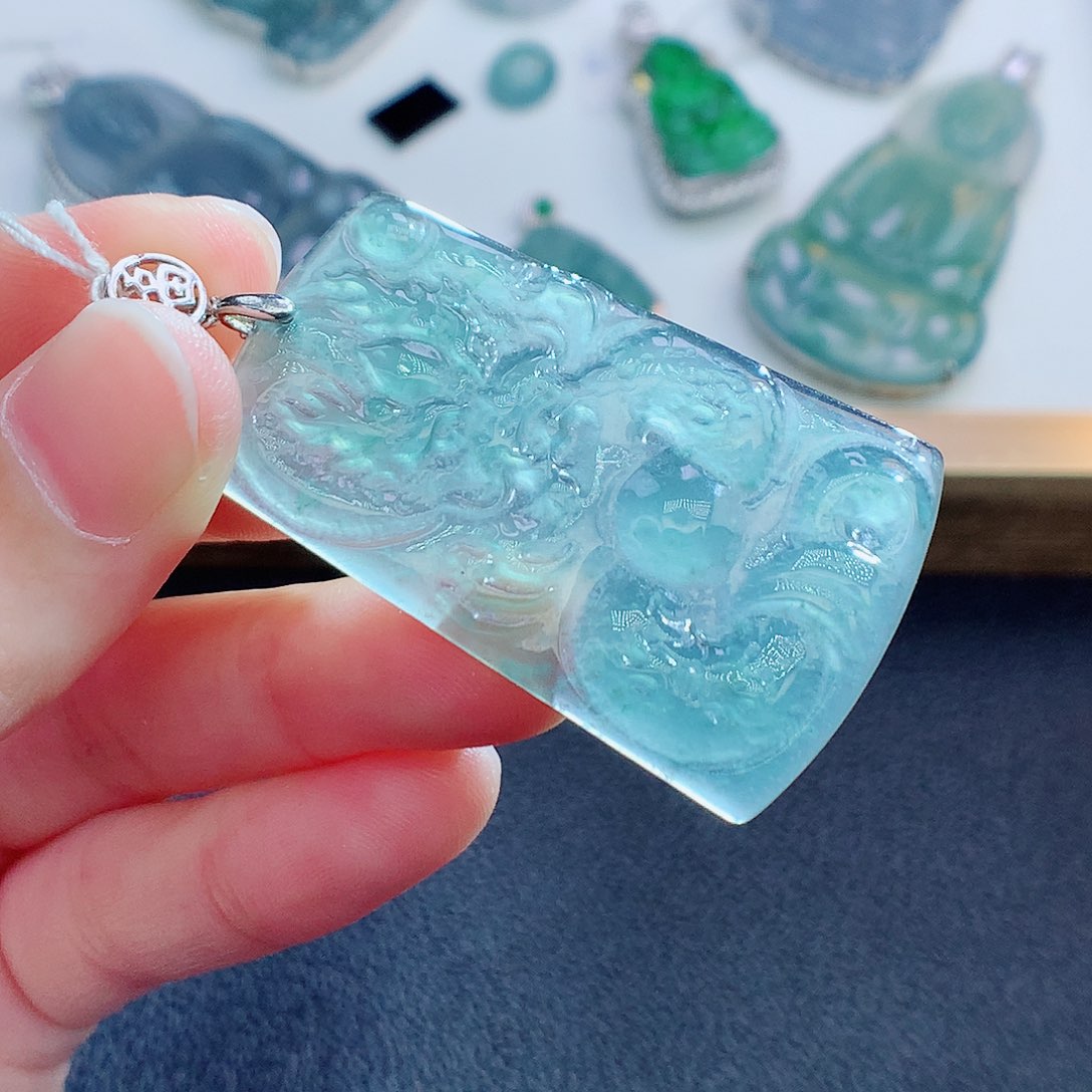翡翠颈饰未镶嵌翡翠