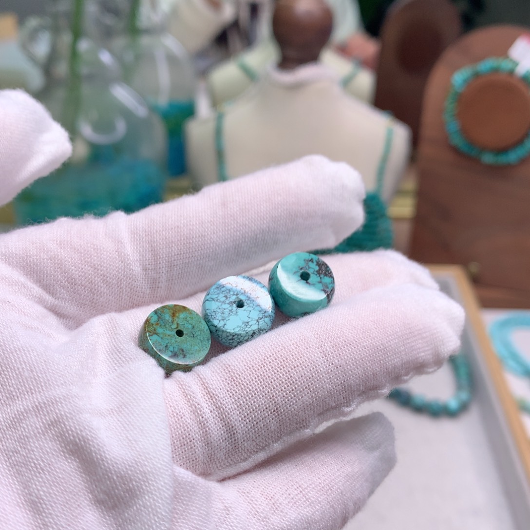 绿松石未镶嵌饰品