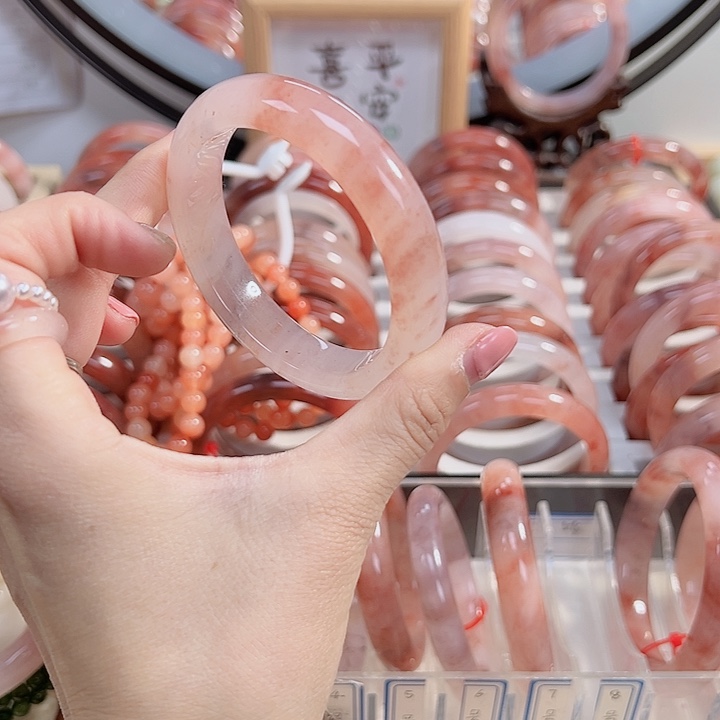 石英质玉手镯未镶嵌机**家