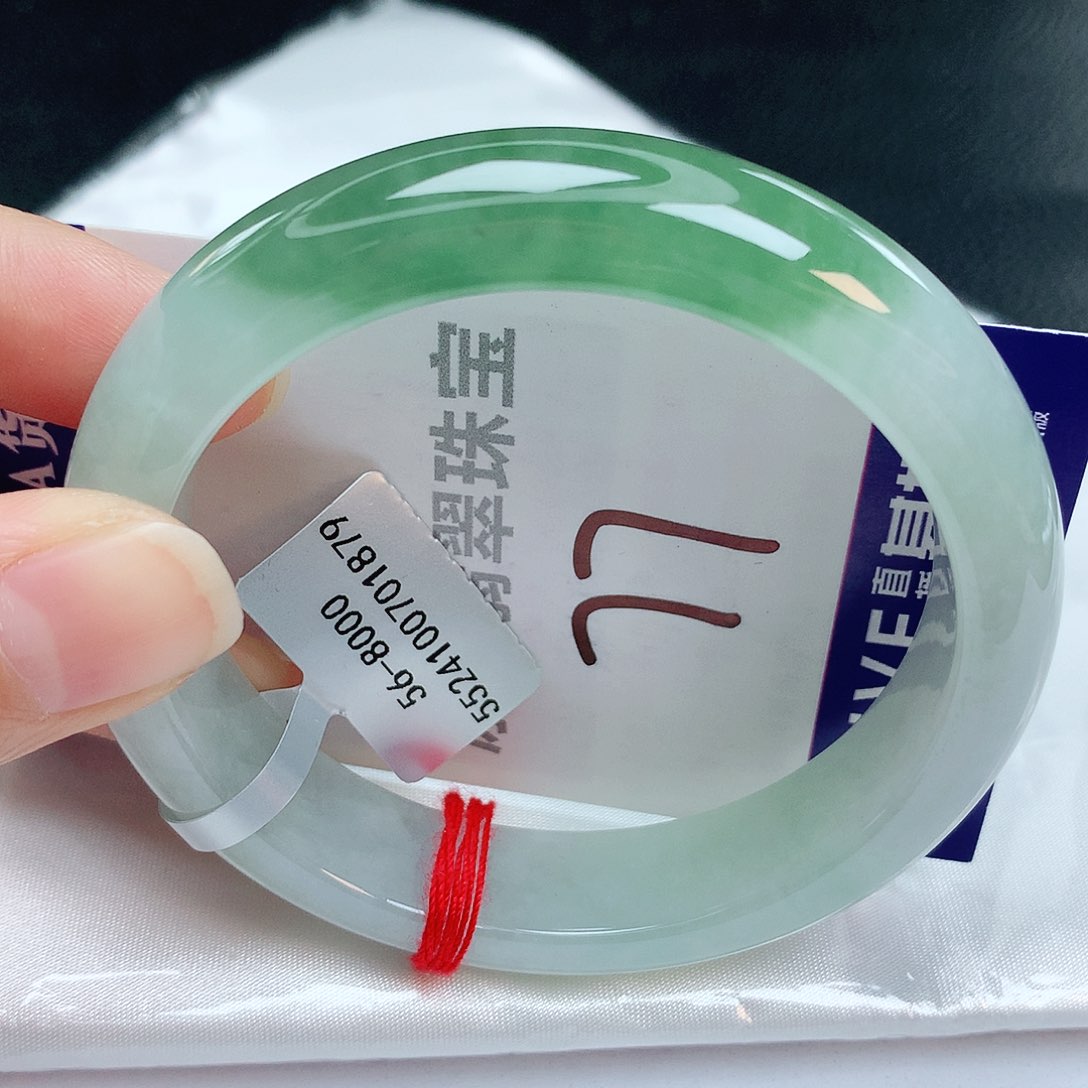 翡翠手镯未镶嵌缅甸天然A货翡翠手镯