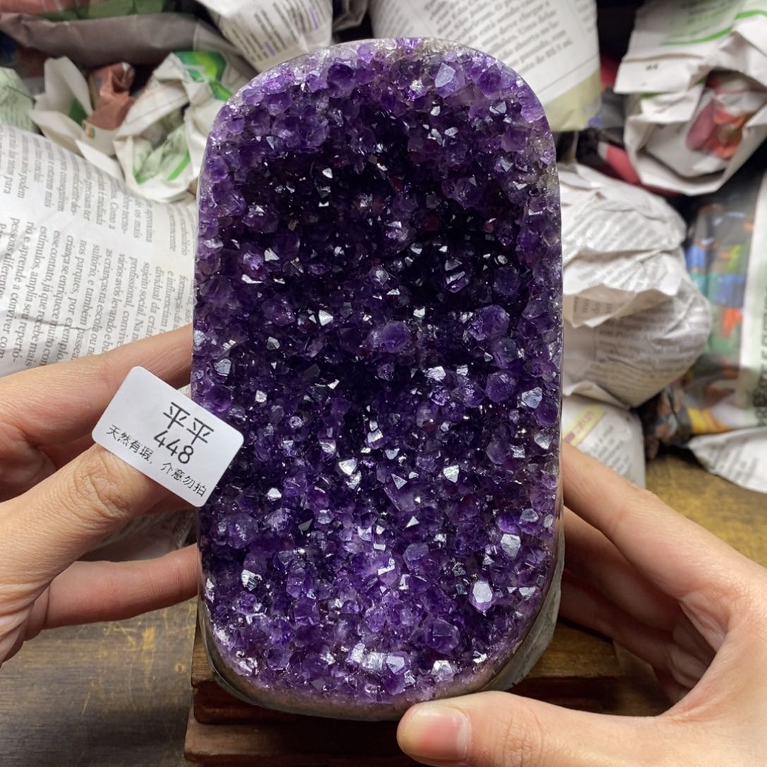 紫晶乌拉圭未镶嵌