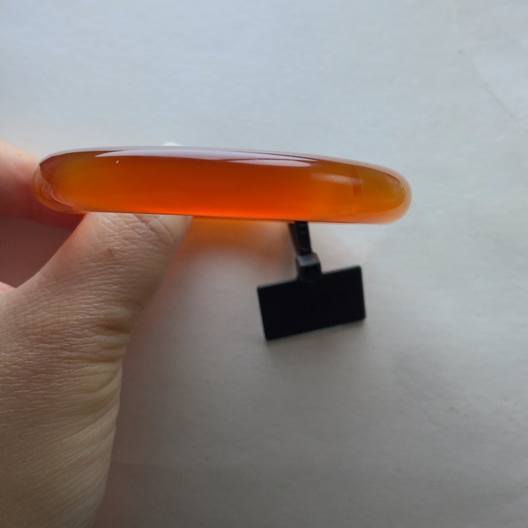 玛瑙/玉髓手镯未镶嵌56