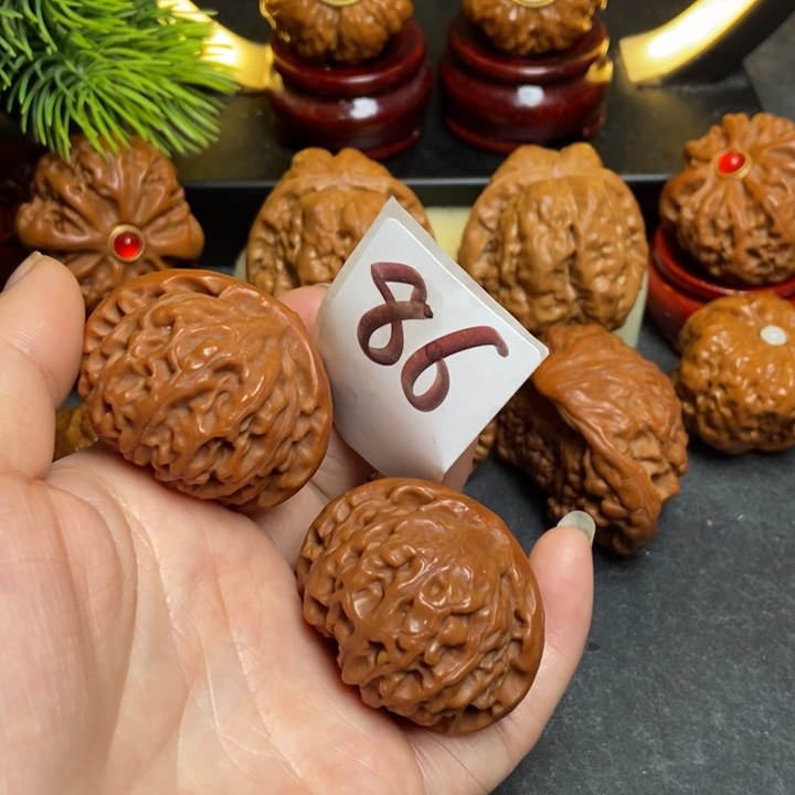 文玩核桃把件40宫灯86