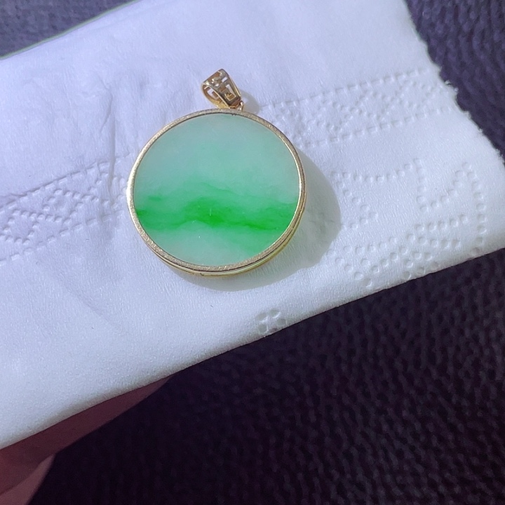 翡翠颈饰18K金镶嵌翡翠