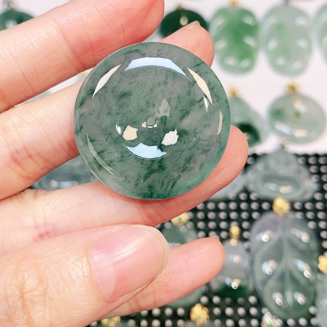 翡翠未镶嵌吊坠(不含链)