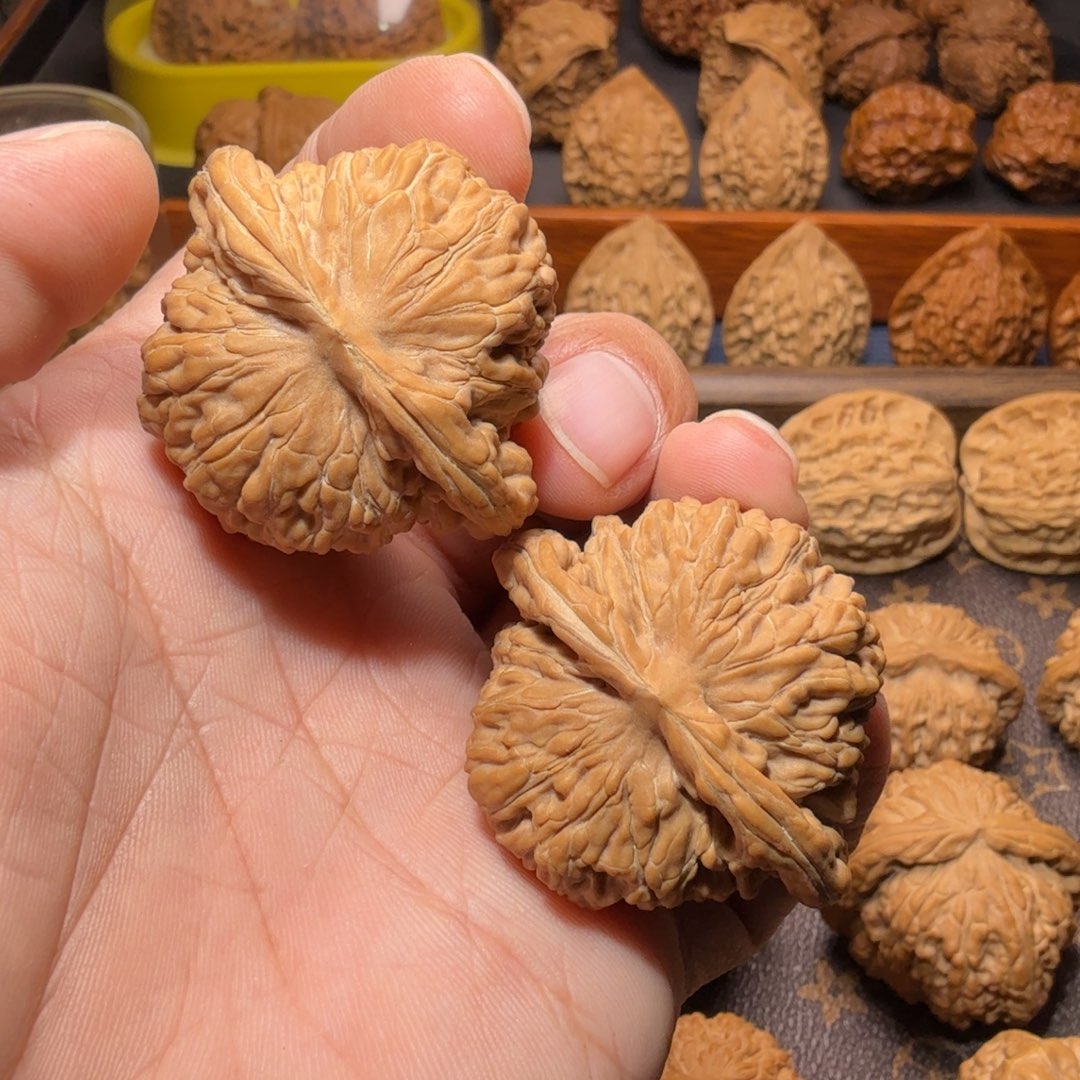 文玩核桃把件?全品平谷四座楼狮子头