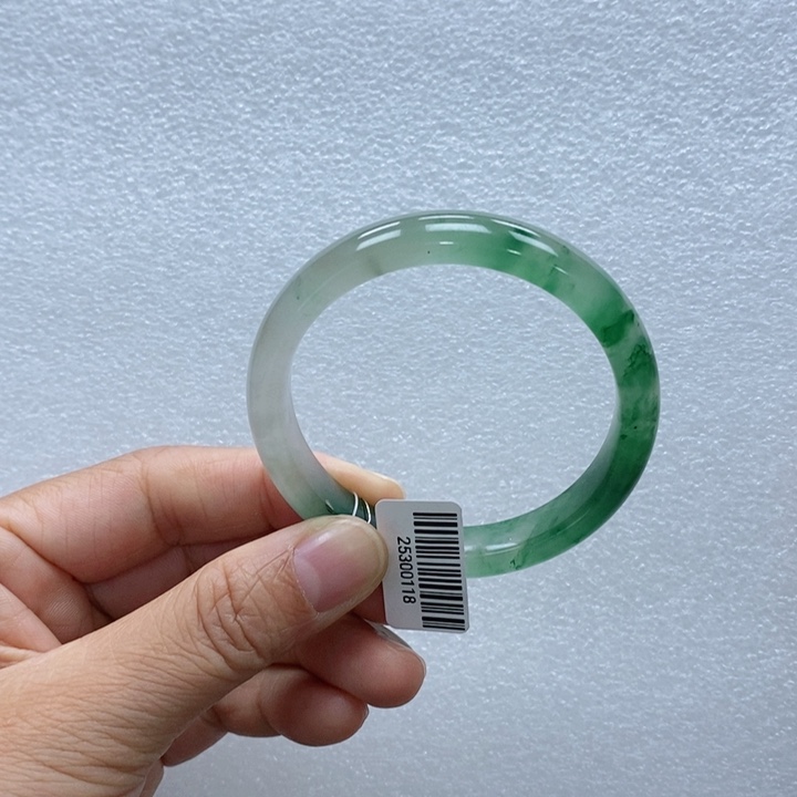 石英质玉未镶嵌手镯青青53-54多人
