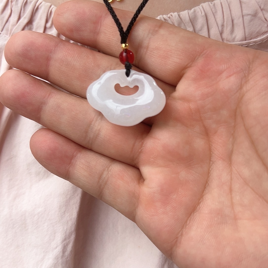 石英质玉手镯未镶嵌天山翠祥云