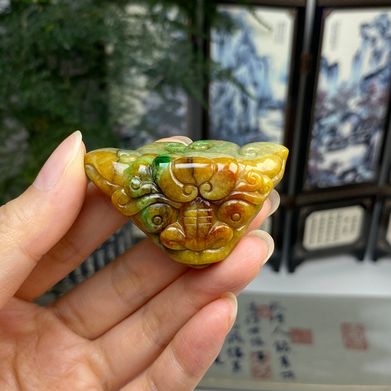 特色怪桩三彩瑞兽兽首挂件 天然翡翠A货