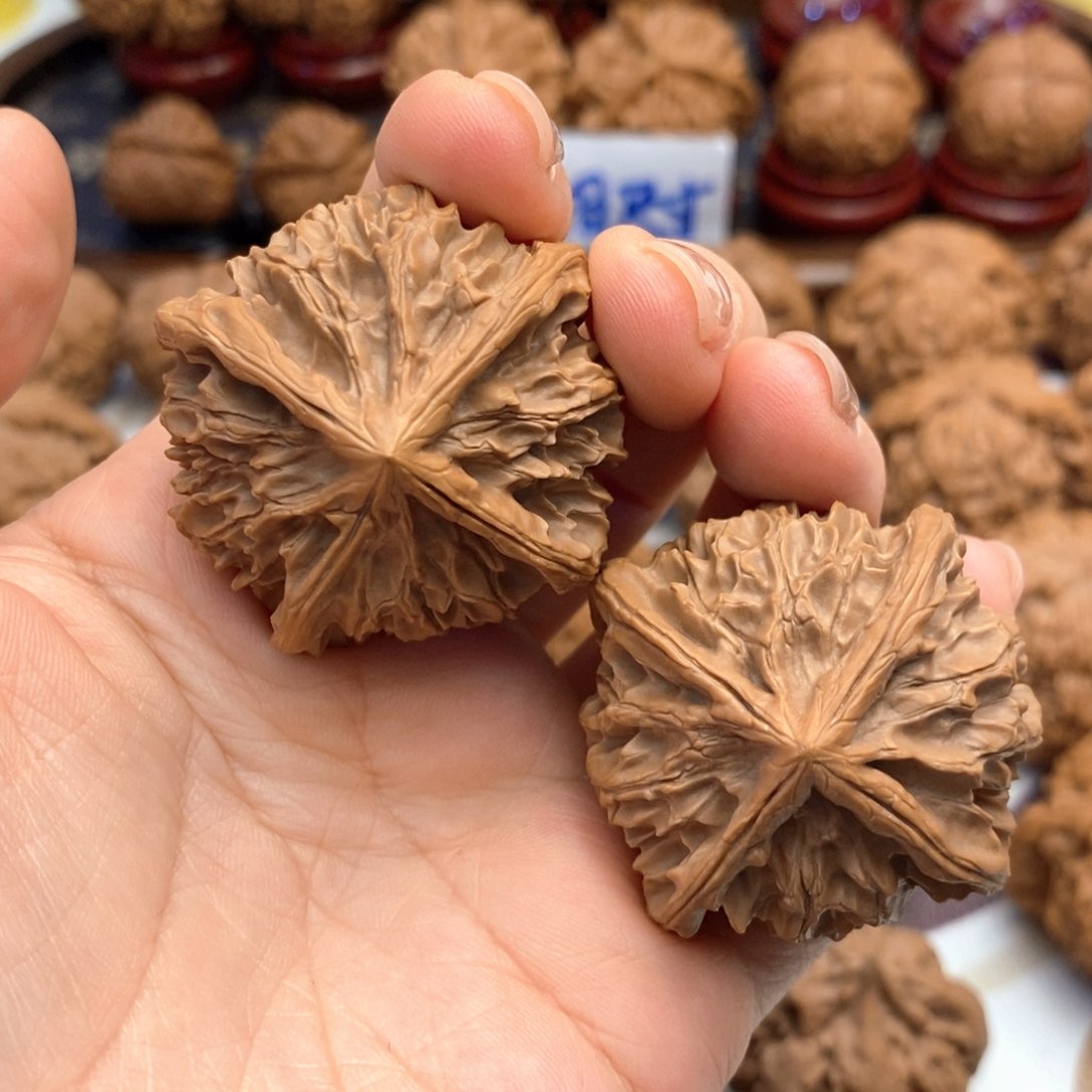 【闪购商品】文玩核桃把件43尺玉麒麟正四