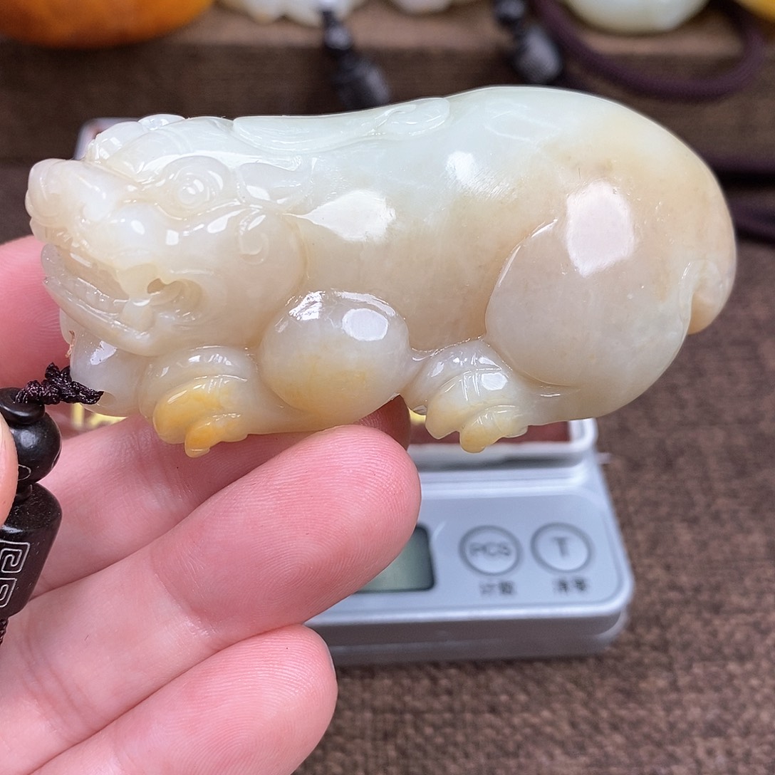 和田玉颈饰未镶嵌