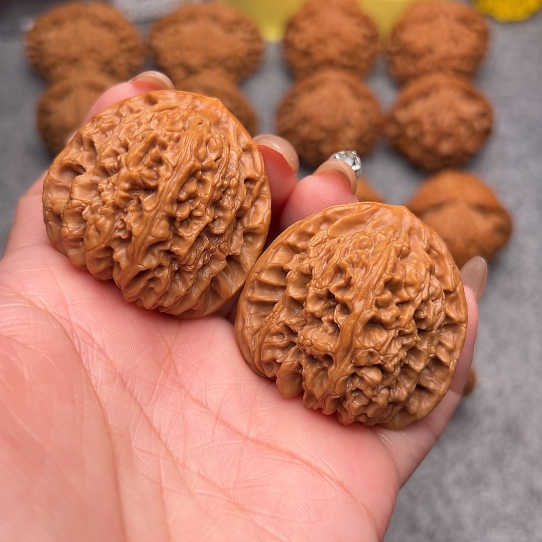 把件文玩核桃精品福利特价三角南疆石42