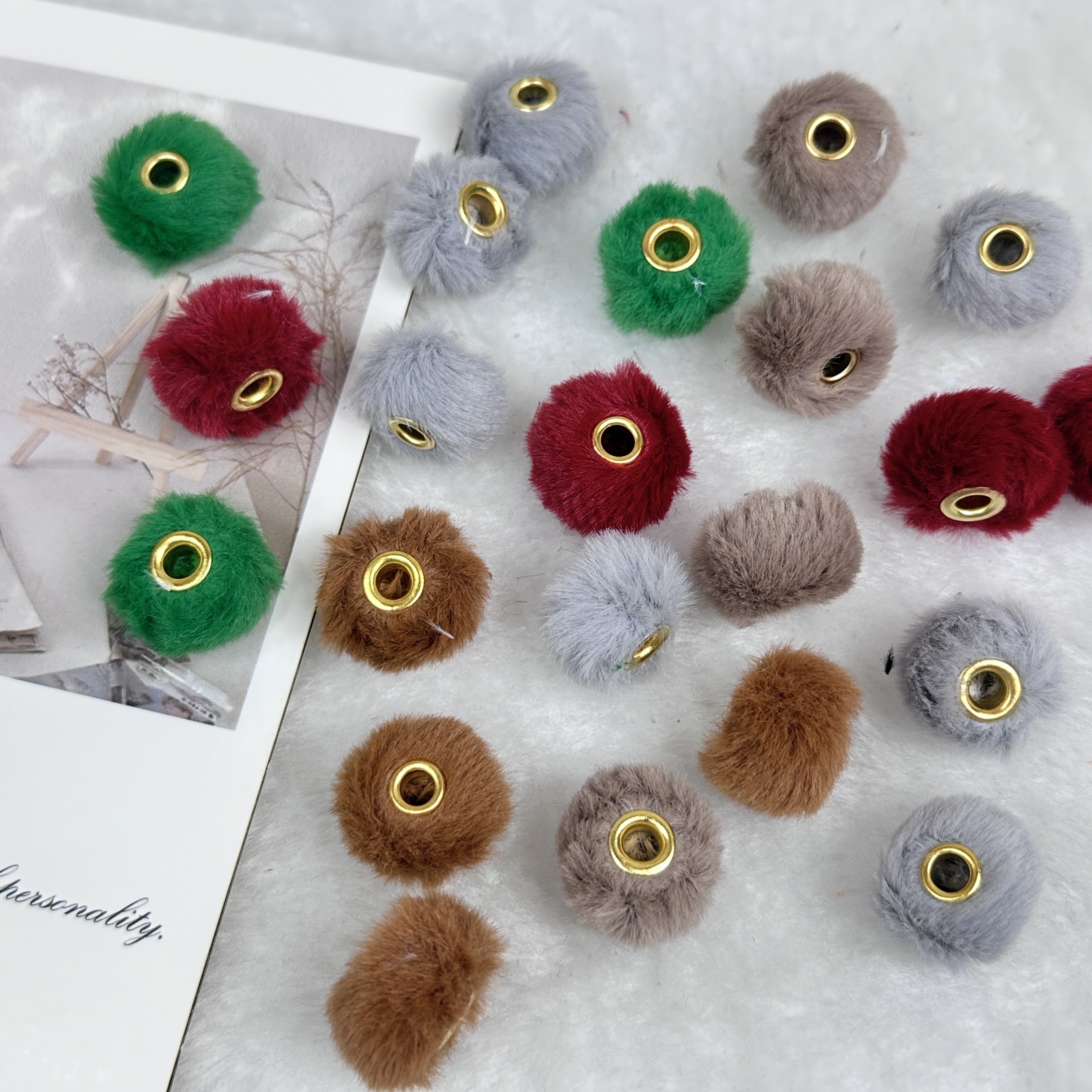 【毛球】秋冬通孔吊孔毛球手链手机链包包挂饰车挂串珠材料diy配件