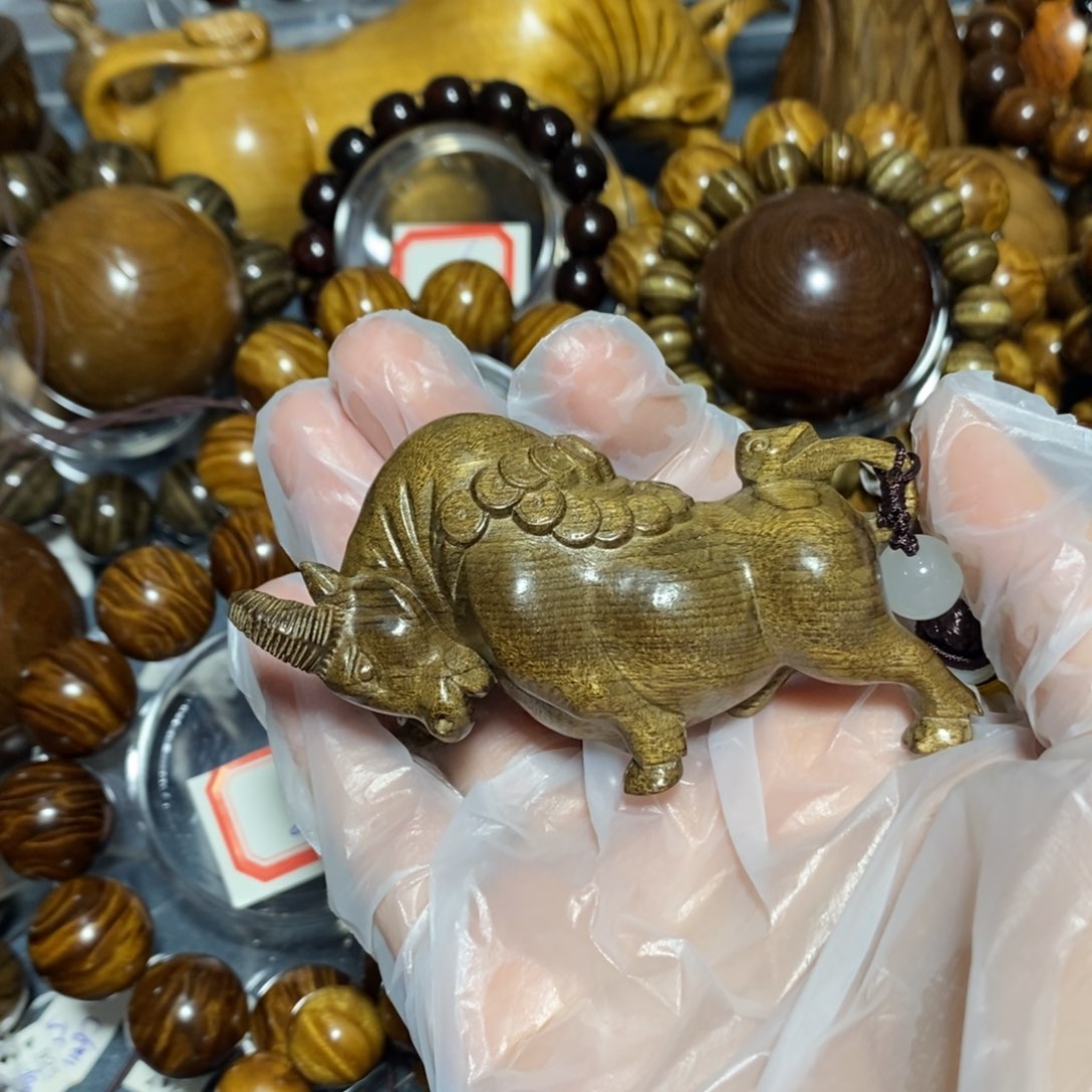 金丝楠木雕工艺品