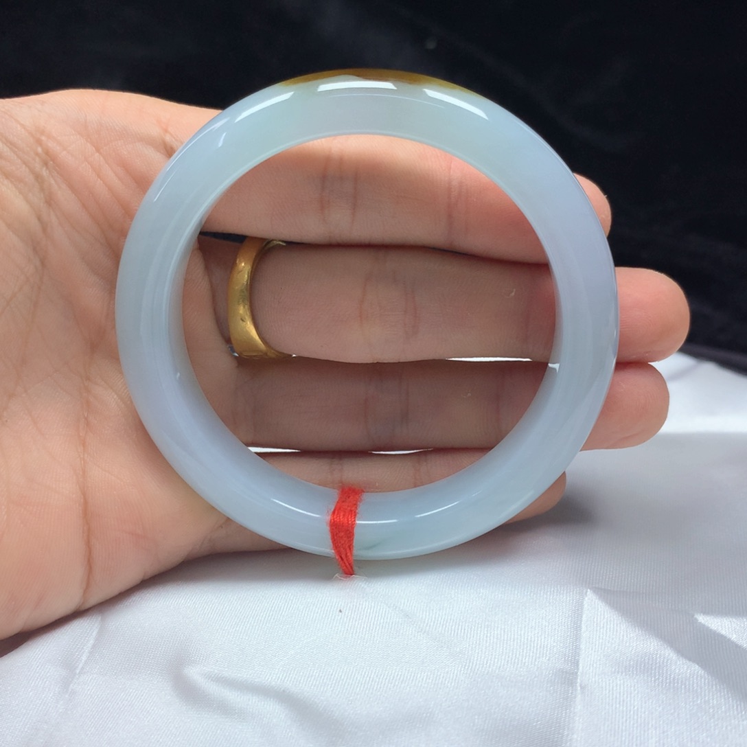 翡翠未镶嵌手镯（圆镯）54.7