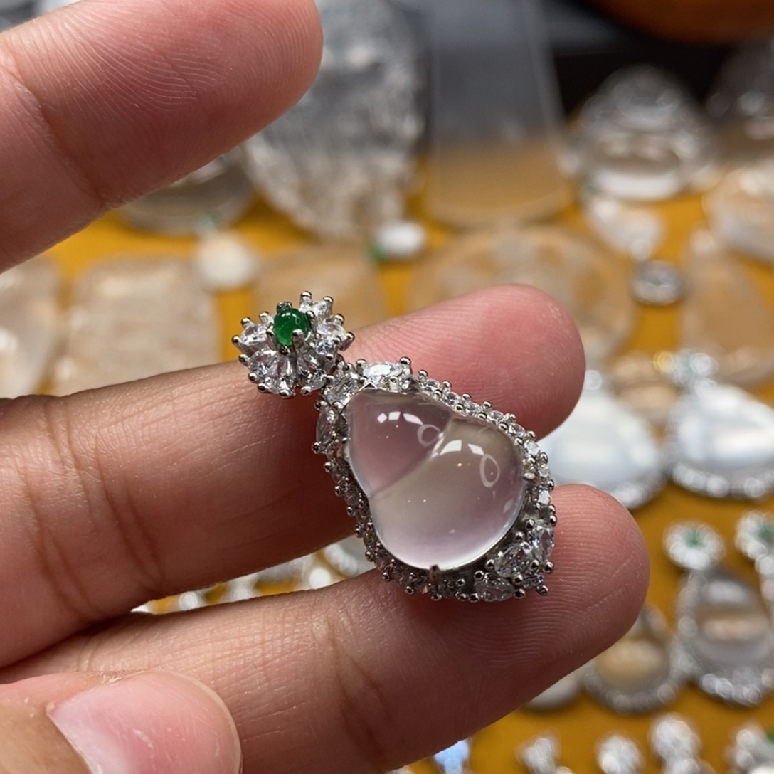 颈饰银S925镶嵌石英质玉葫芦