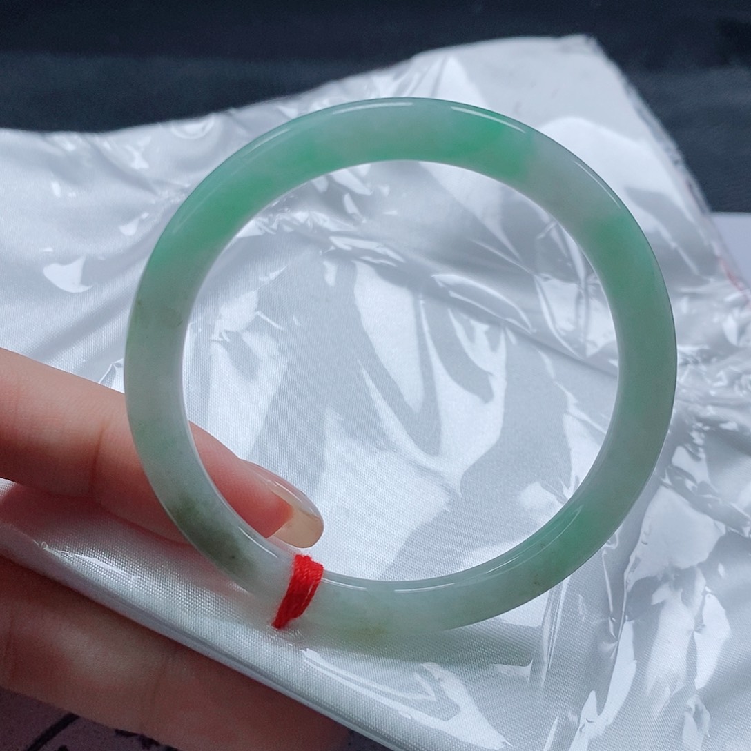 【闪购商品】未镶嵌手镯（圆镯）翡翠497号