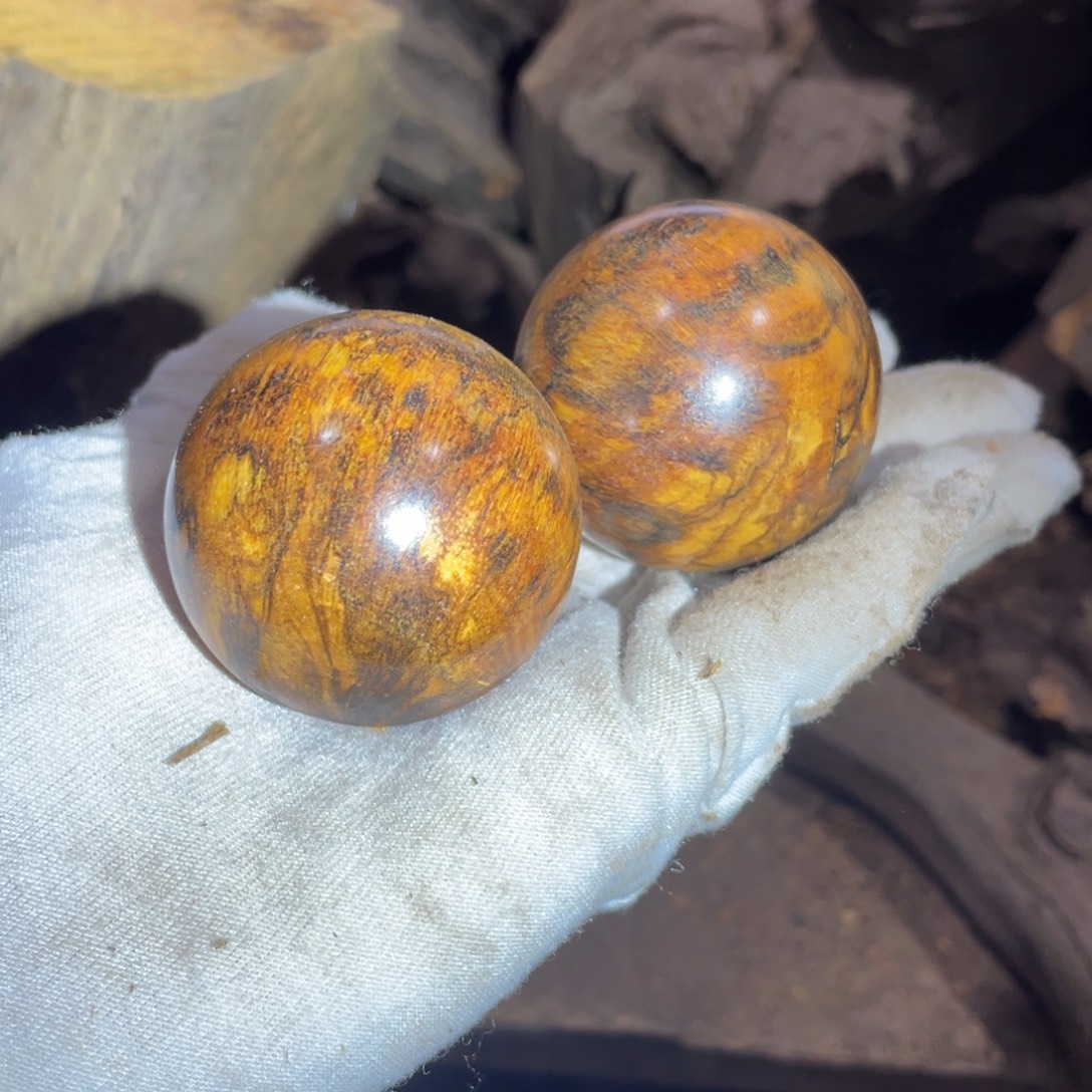 贡木原料加工定制手球