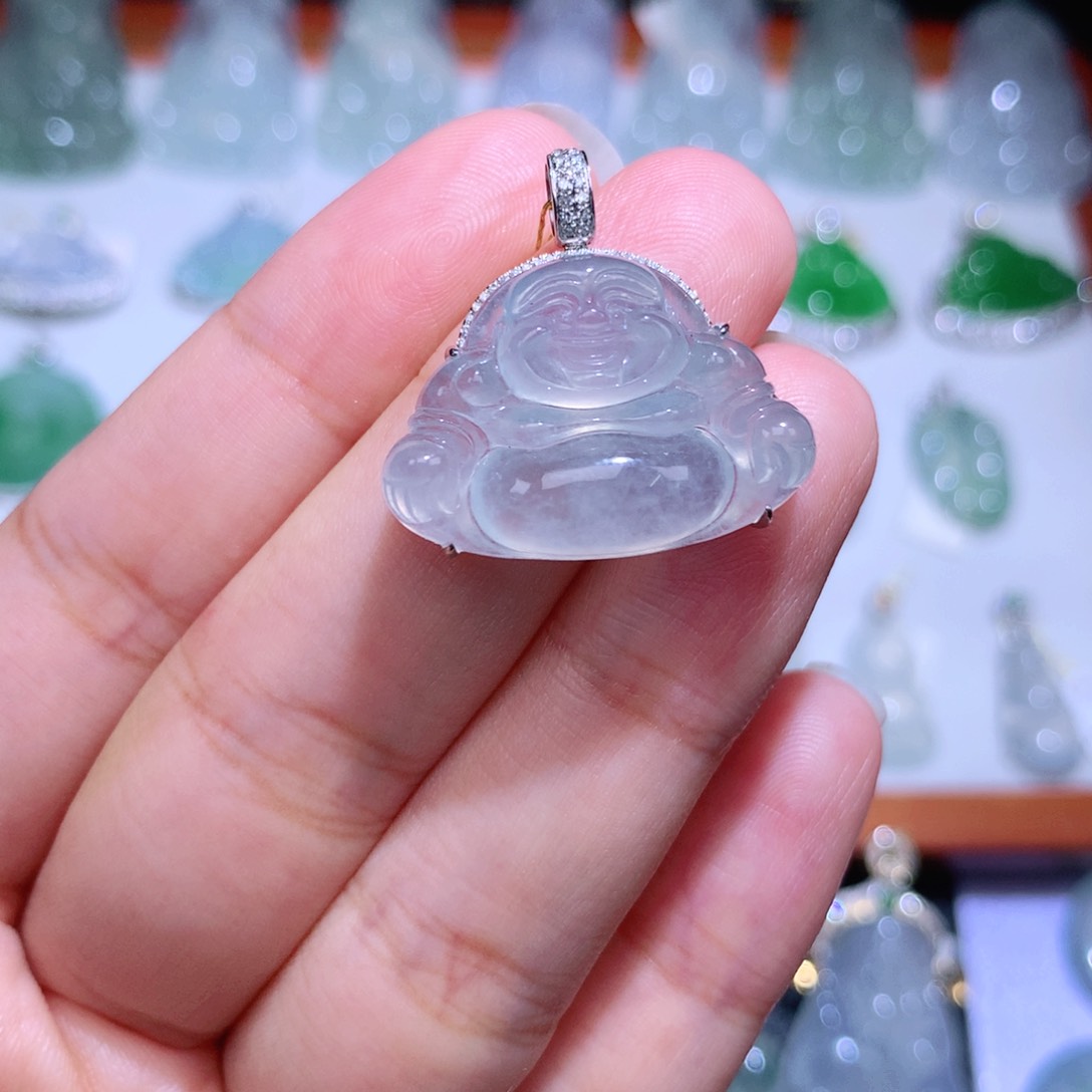 颈饰18K金镶嵌翡翠佛公