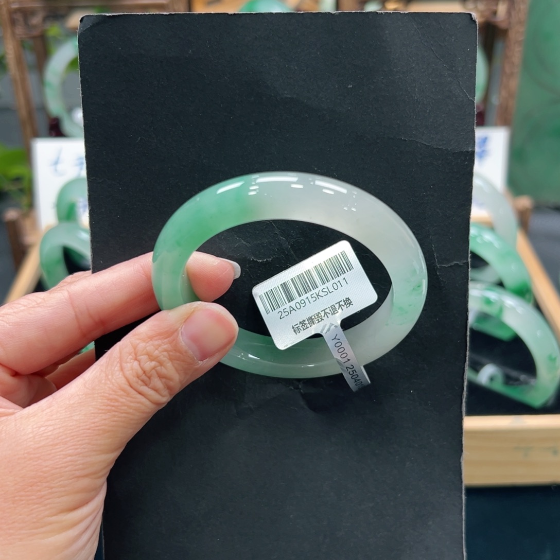 溪***源石英质玉未镶嵌手镯➕佳佳5354