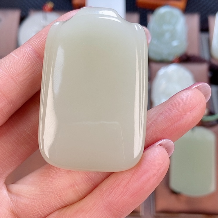 【闪购商品】和田玉颈饰未镶嵌小**哥