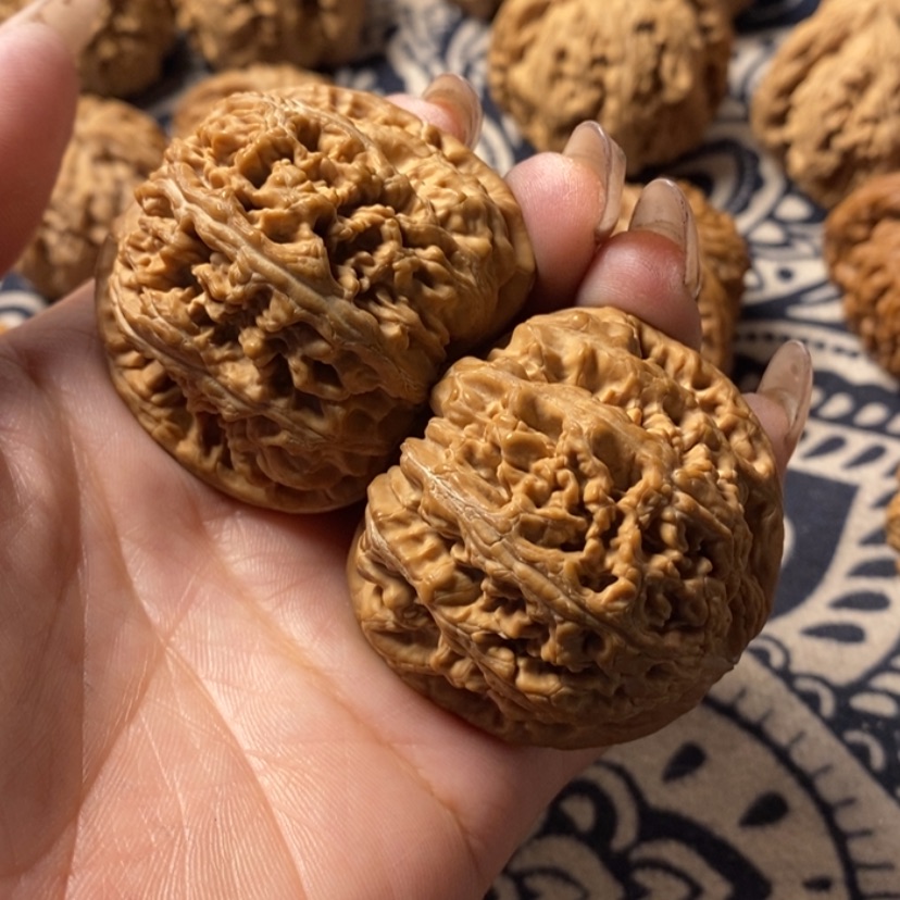 【闪购商品】文玩核桃吊坠洋***7粗筋 花