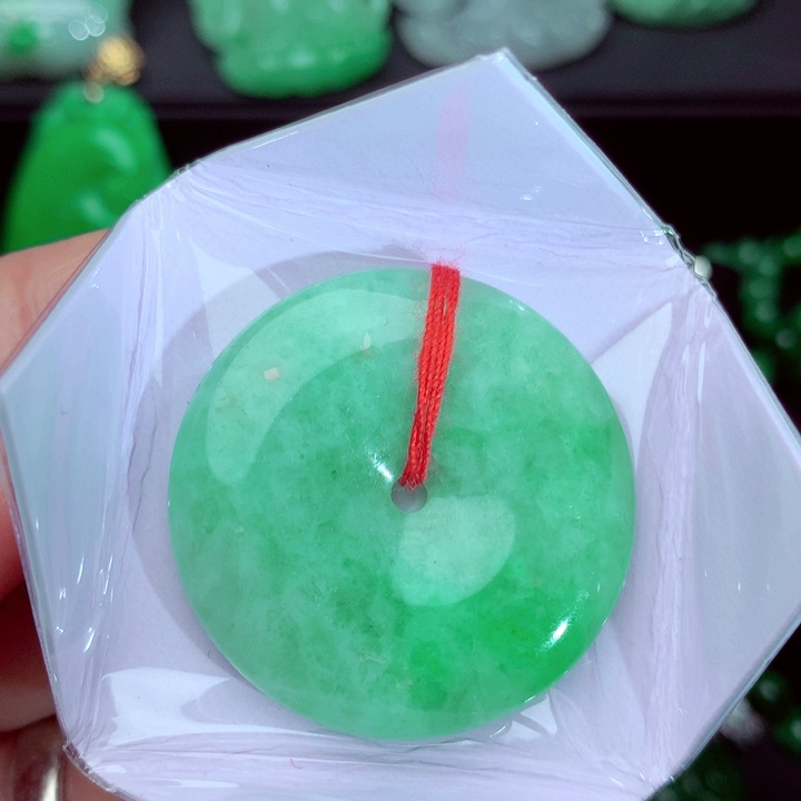 翡翠未镶嵌毛衣链