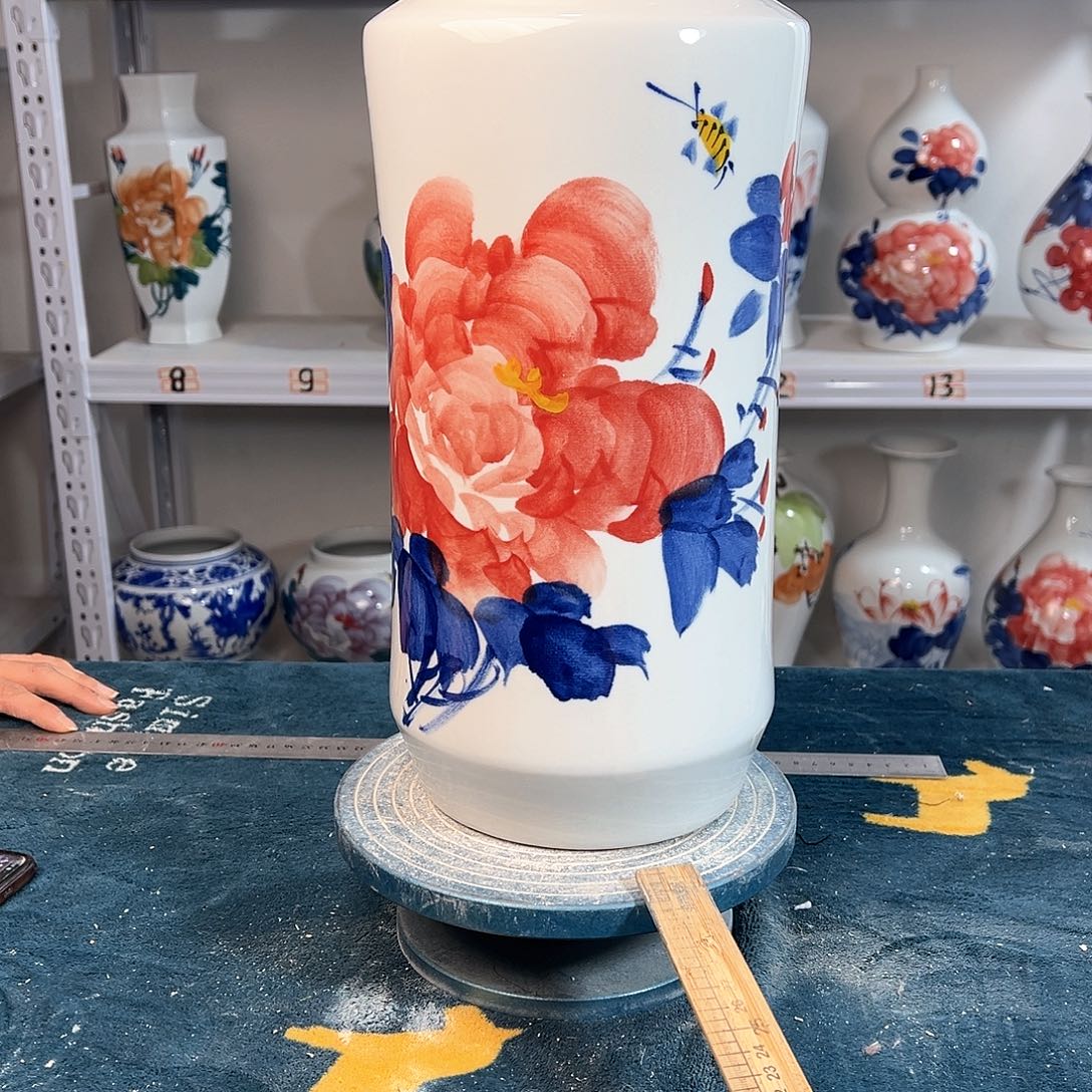 摆件景德镇陶瓷书红牡