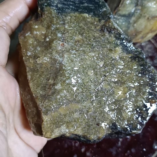 未镶嵌蛇纹石玉珠宝奇石