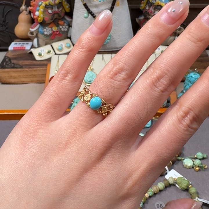 绿松石18K金镶嵌戒指