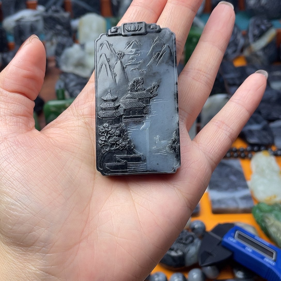 去***真和田玉未镶嵌颈饰