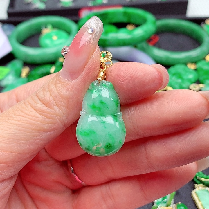 翡翠颈饰银S925镶嵌翡翠