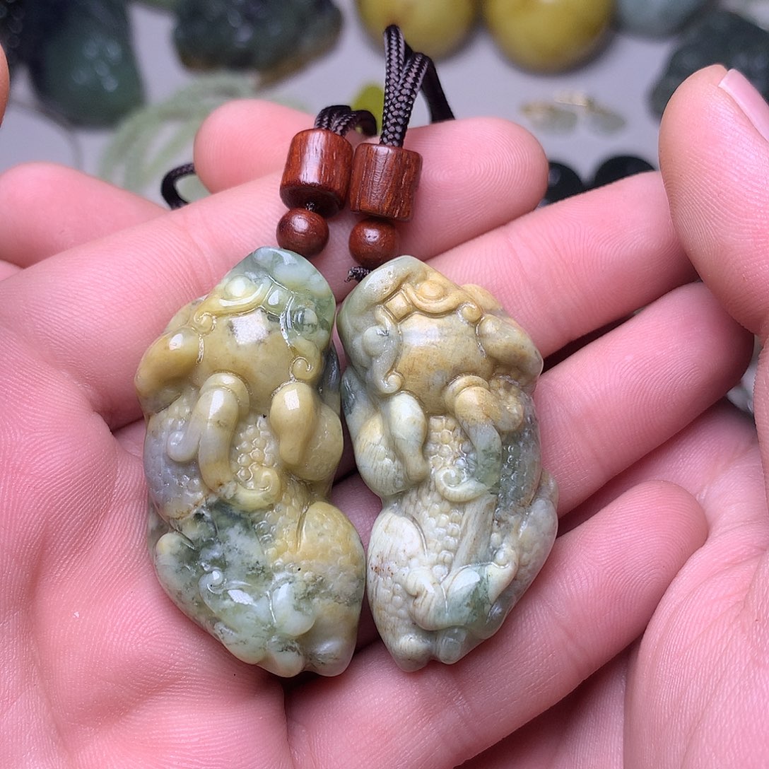 未镶嵌岫玉岫玉吊坠