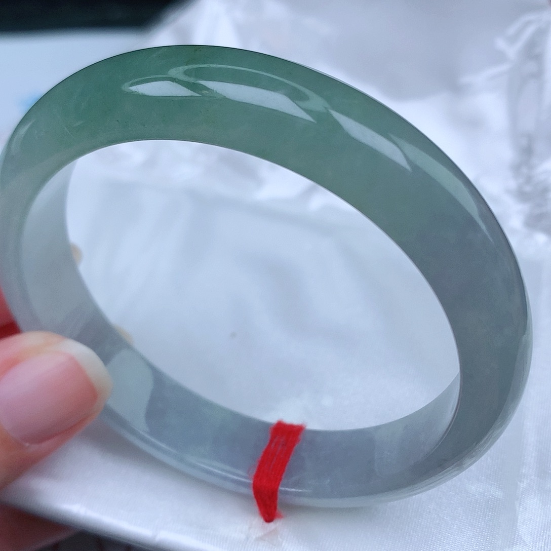 翡翠手镯未镶嵌天然