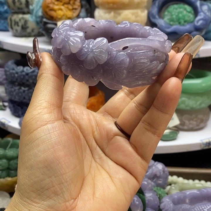 未镶嵌手镯石英岩玉