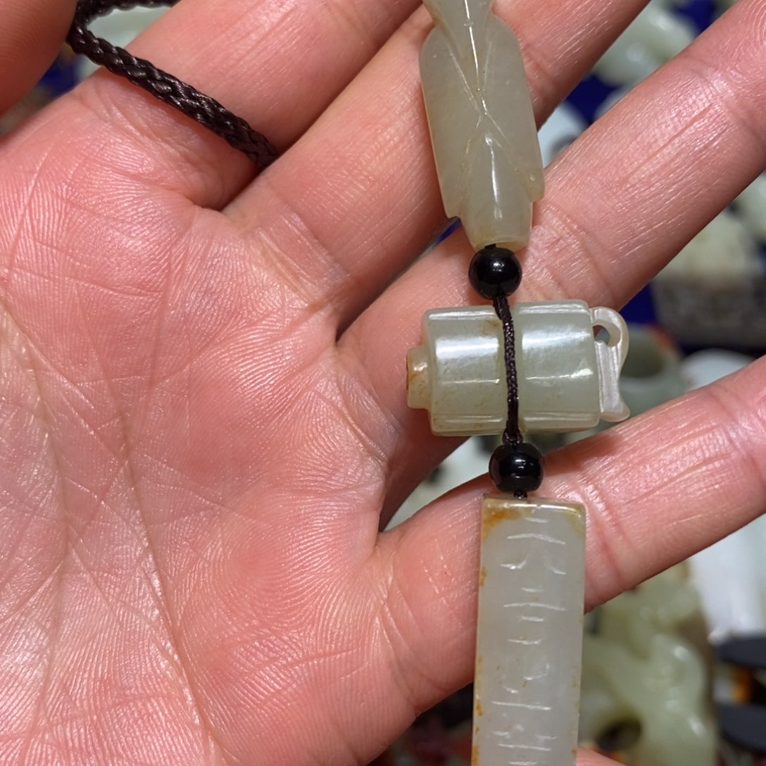 和田玉（糖玉）挂件未镶嵌