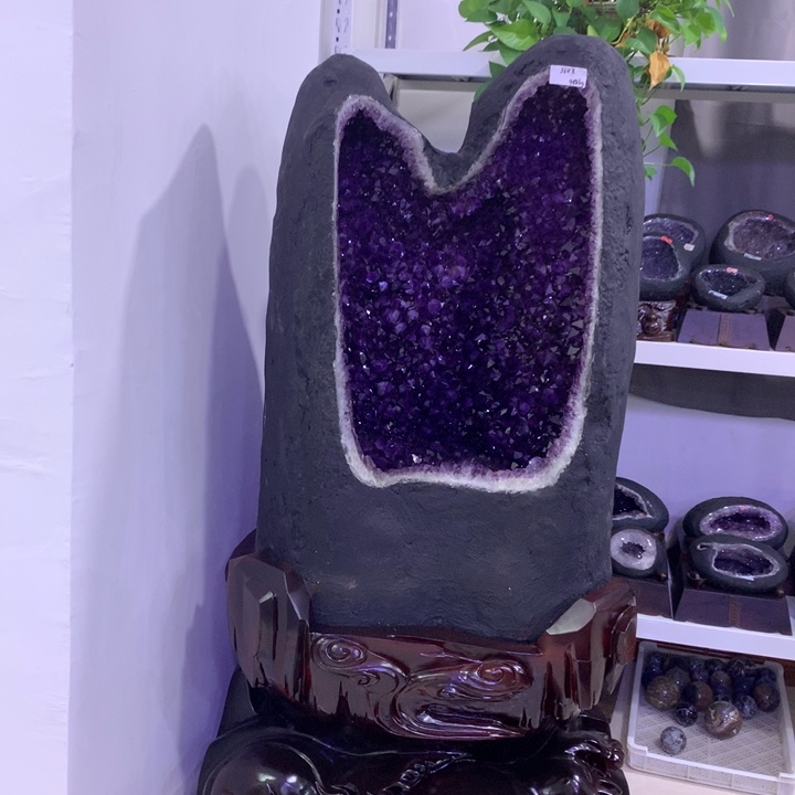 紫晶未镶嵌大型摆件（非配饰）