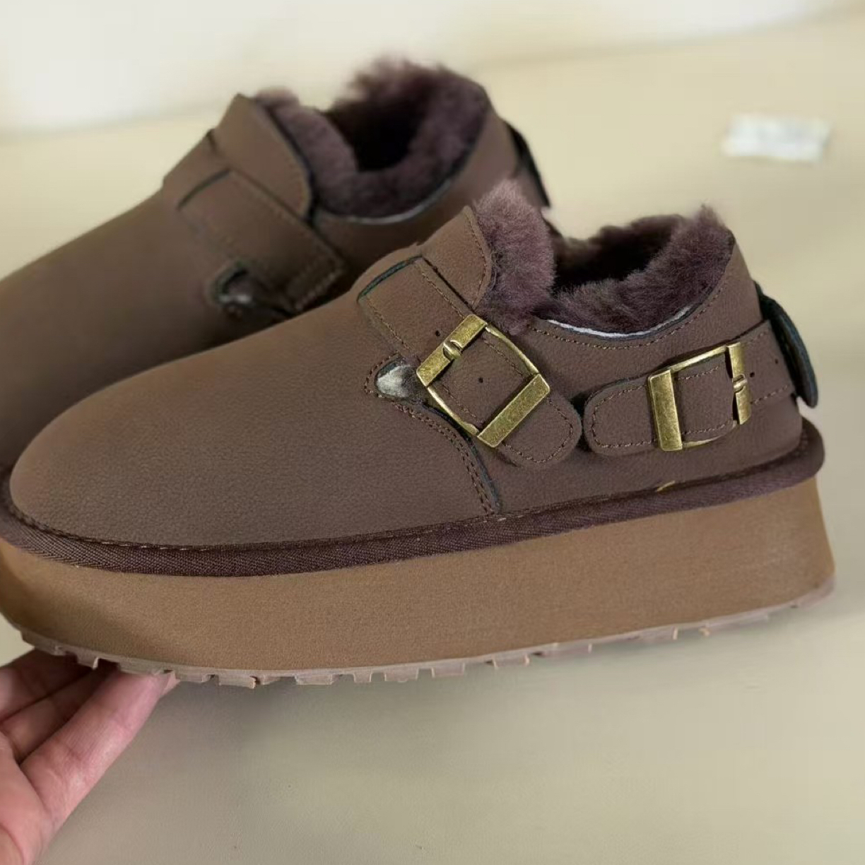 系带高帮时尚不勒脚常规英伦马丁靴街头风英伦风