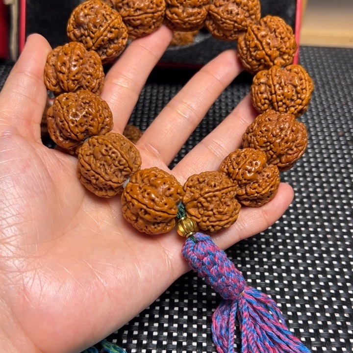 -***•金刚菩提手串24六瓣