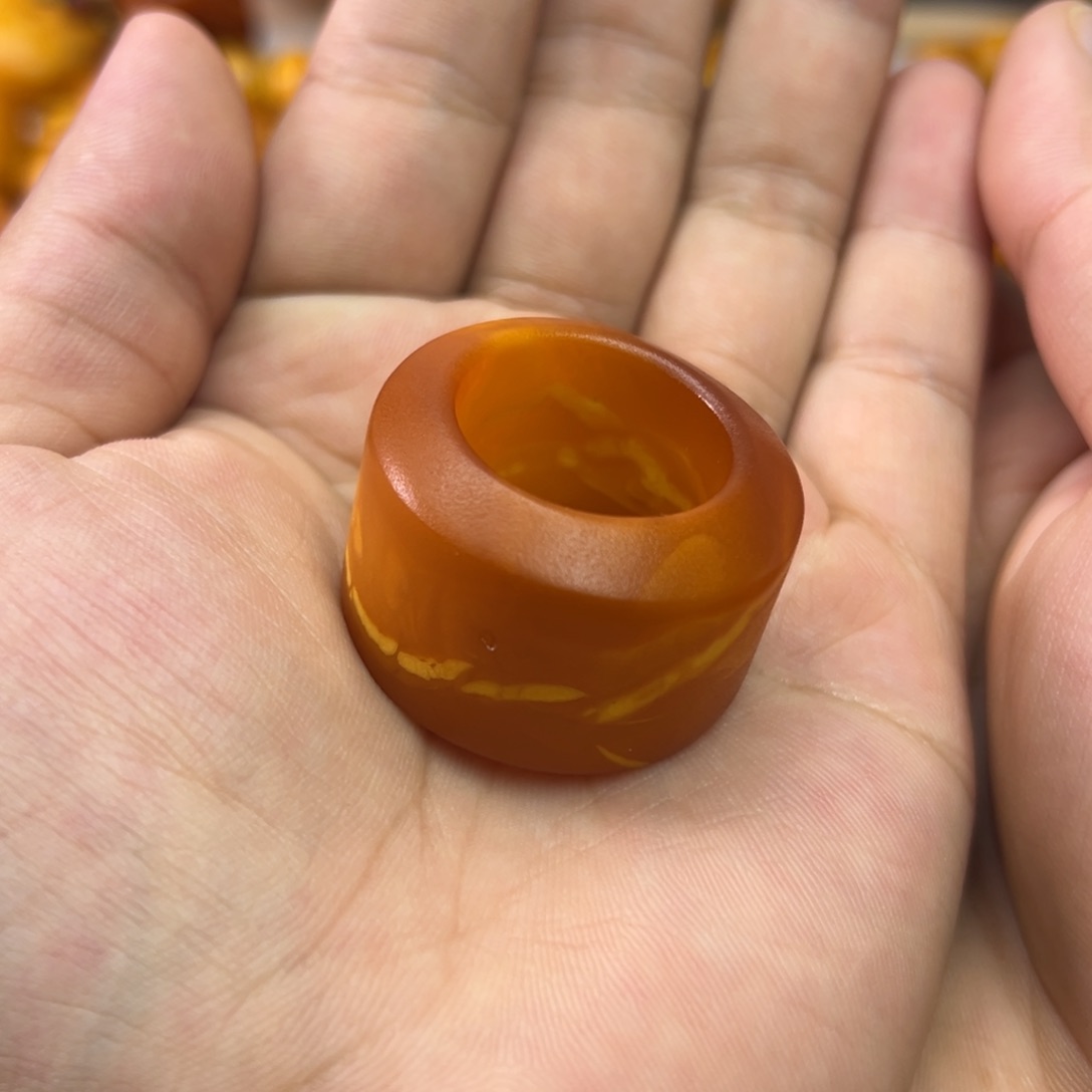 未镶嵌吊坠(不含链)蜜蜡