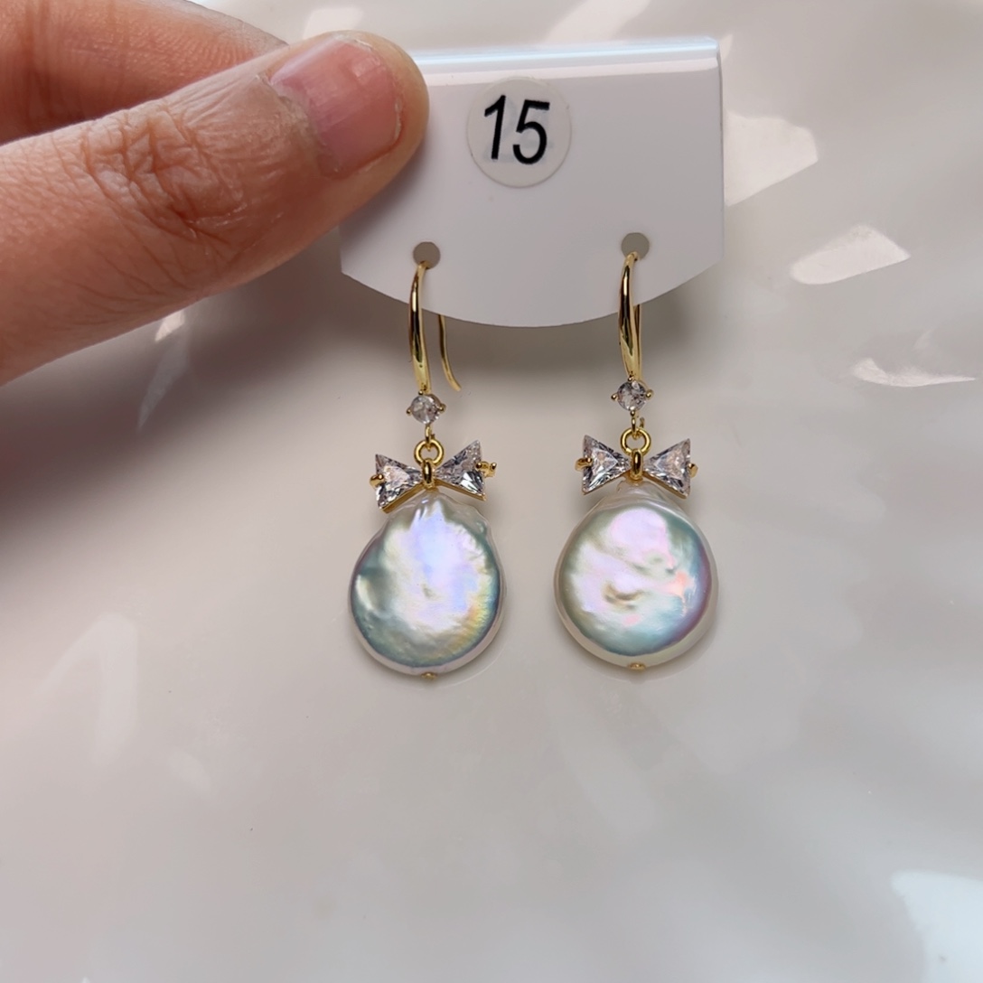 淡水珍珠耳饰未镶嵌