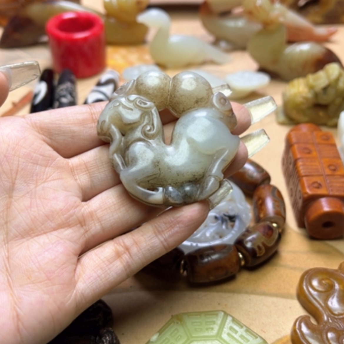 【闪购商品】蛇纹石玉颈饰未镶嵌
